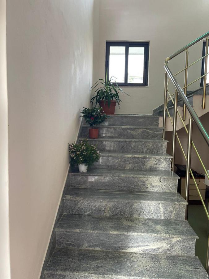 Seashell Beach Rooms Shkallnur Ngoại thất bức ảnh